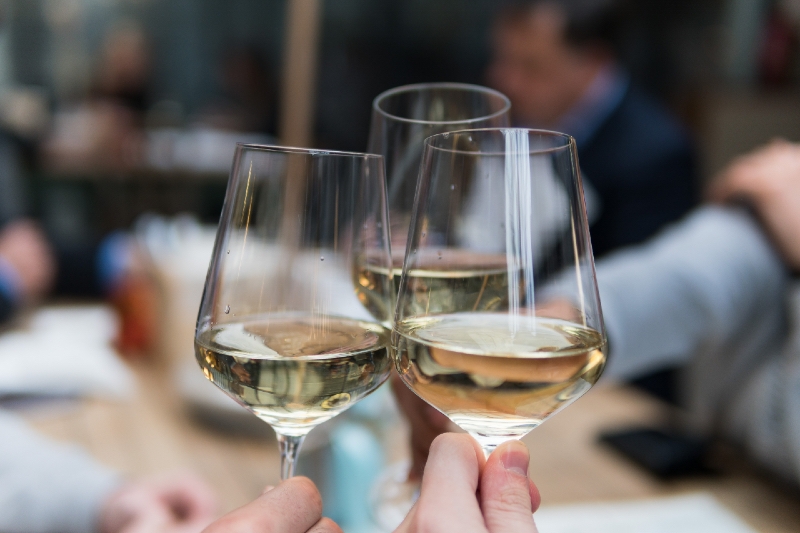 Como servir vinho branco?